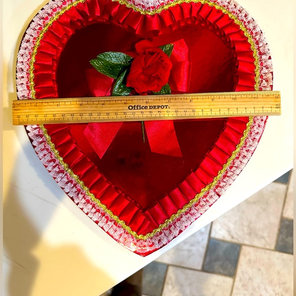 VTG RUSSELL STOVER VALENTINE FANCY HEART CHOCOLATE BOX RIBBON LACE ROSE 12” LOVE - Picture 7 of 9